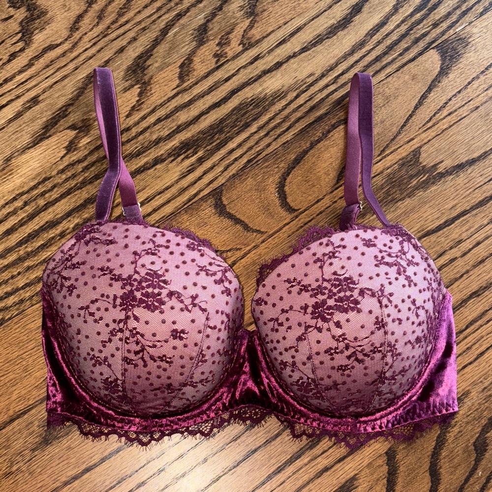 Victoria's Secret Dream Angels Lace Bra